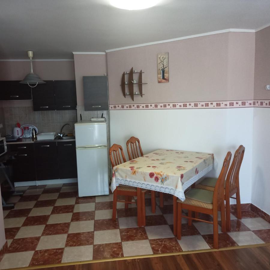 Livia Apartman Bük Buitenkant foto