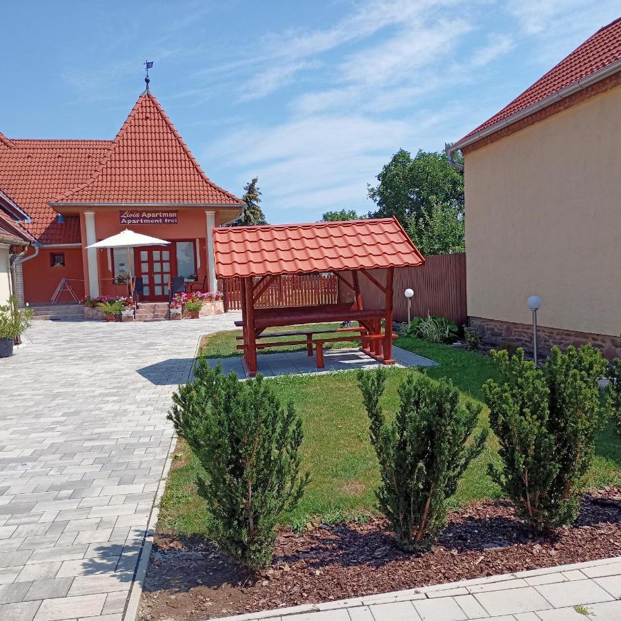 Livia Apartman Bük Buitenkant foto